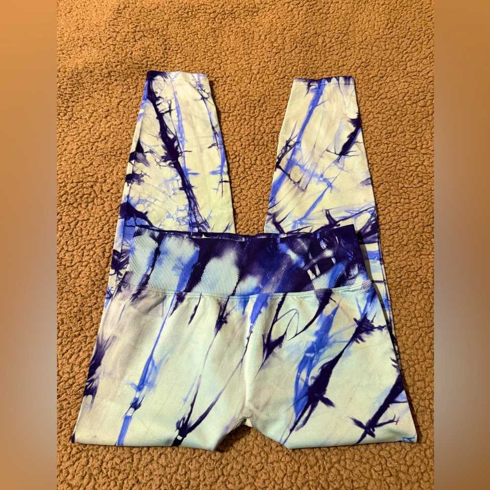 💙 Victoria's Secret PINK Active Blue‎ Tie-Dye Leggings - Size Large 💙
